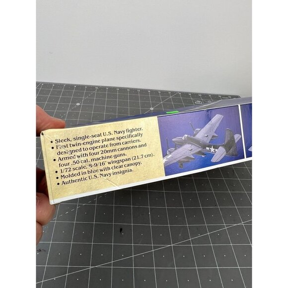 Monogram F7F Tigercat 1/72 Plastic Model Kit #6062-0100 Prestige Series - Picture 3 of 5